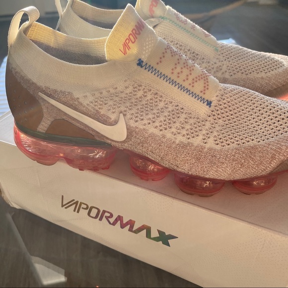 Nike Air VaporMax Flyknit MOC 2 Running Shoe Sail /Anthracite-Sand-Wheat Size 8 - Picture 4 of 6